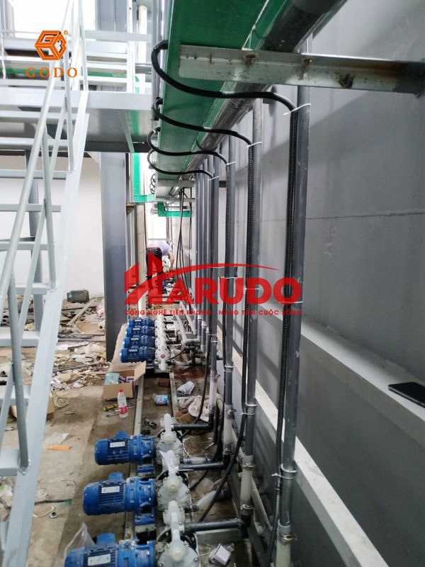 Máy bơm màng điện Godo- Nhựa cao cấp