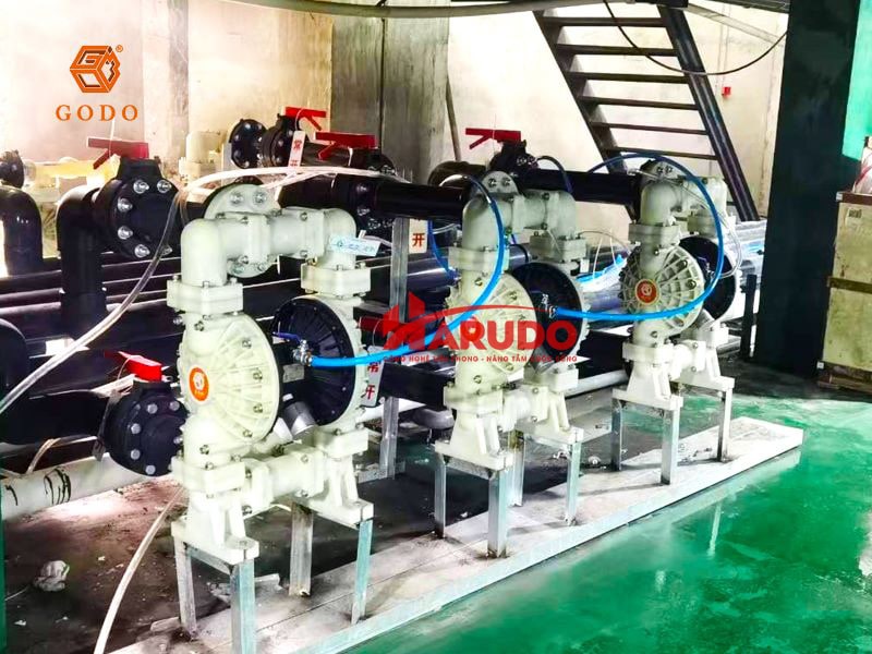 Máy bơm màng khí nén Godo thân nhựa PP