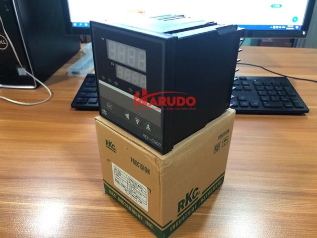 Đồng hồ điều khiển nhiệt REX C900