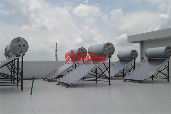 Máy nước nóng năng lượng mặt trời dạng tấm