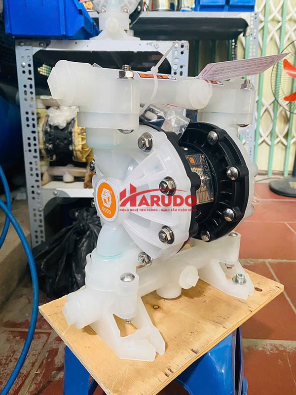 Bơm khí né Godo QBY3-25STFF-01