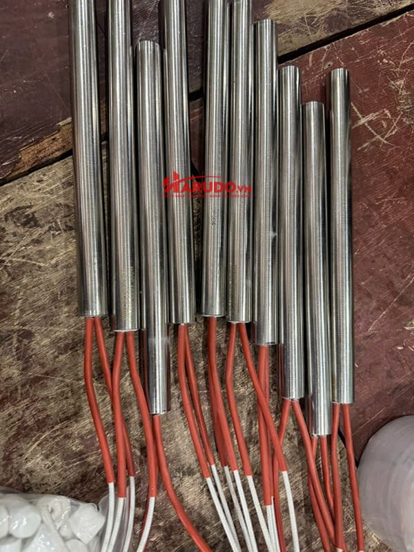 Điện trở đốt nóng 1 đầu với toàn bộ dây cấp điện được thiết kế ở cùng một đầu